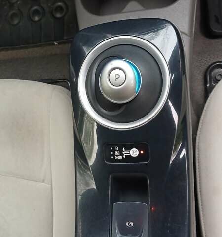 Черный Ниссан Лиф, объемом двигателя 0 л и пробегом 145 тыс. км за 5200 $, фото 13 на Automoto.ua