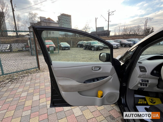 Чорний Ніссан Ліф, об'ємом двигуна 40 л та пробігом 160 тис. км за 8500 $, фото 9 на Automoto.ua