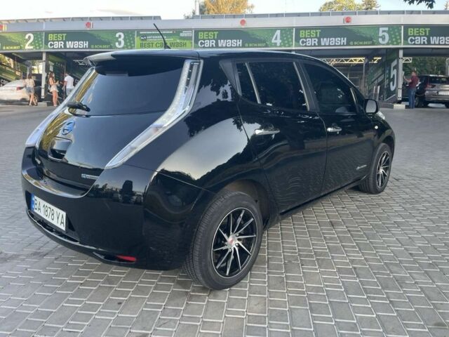 Черный Ниссан Лиф, объемом двигателя 0 л и пробегом 130 тыс. км за 6500 $, фото 4 на Automoto.ua