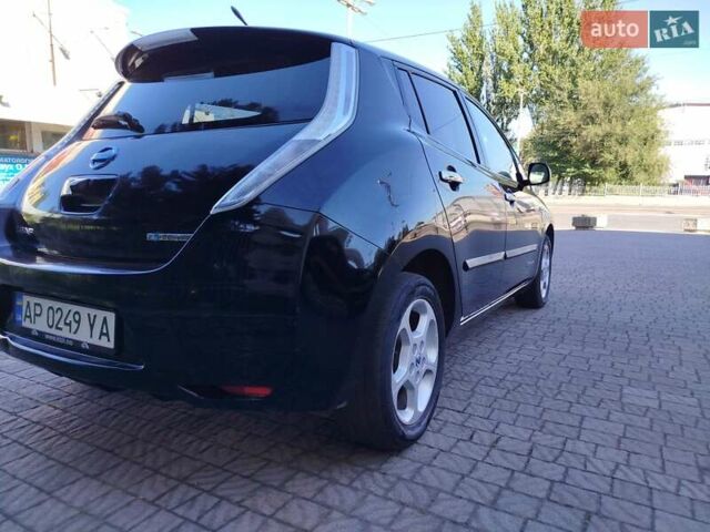 Черный Ниссан Лиф, объемом двигателя 0 л и пробегом 126 тыс. км за 4750 $, фото 8 на Automoto.ua