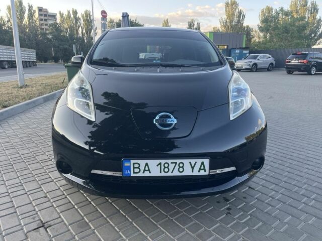 Черный Ниссан Лиф, объемом двигателя 0 л и пробегом 130 тыс. км за 6500 $, фото 2 на Automoto.ua