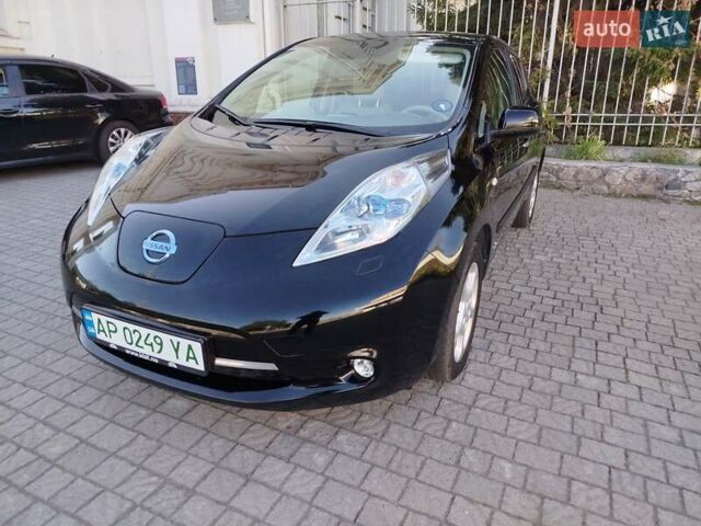 Черный Ниссан Лиф, объемом двигателя 0 л и пробегом 126 тыс. км за 4750 $, фото 3 на Automoto.ua