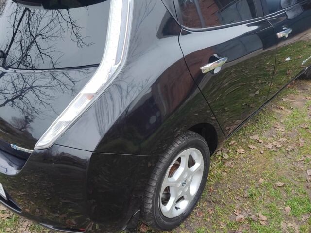 Черный Ниссан Лиф, объемом двигателя 0 л и пробегом 137 тыс. км за 5700 $, фото 2 на Automoto.ua