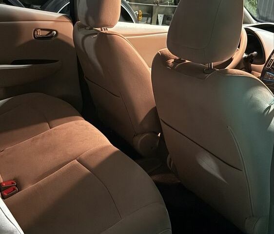 Черный Ниссан Лиф, объемом двигателя 0 л и пробегом 79 тыс. км за 4800 $, фото 17 на Automoto.ua