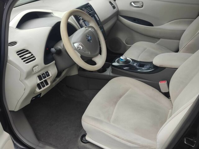 Черный Ниссан Лиф, объемом двигателя 0 л и пробегом 137 тыс. км за 5700 $, фото 18 на Automoto.ua