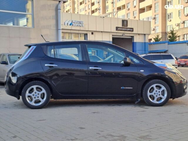 Черный Ниссан Лиф, объемом двигателя 0 л и пробегом 173 тыс. км за 5240 $, фото 16 на Automoto.ua