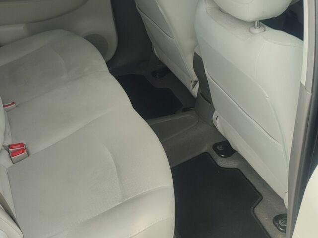 Черный Ниссан Лиф, объемом двигателя 0 л и пробегом 96 тыс. км за 4700 $, фото 4 на Automoto.ua