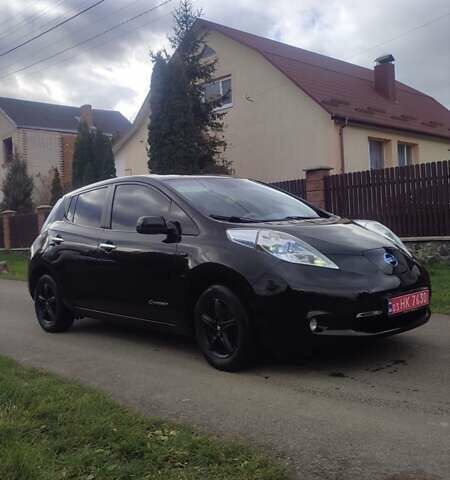 Черный Ниссан Лиф, объемом двигателя 0 л и пробегом 96 тыс. км за 4990 $, фото 2 на Automoto.ua