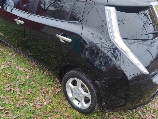 Черный Ниссан Лиф, объемом двигателя 0 л и пробегом 137 тыс. км за 5700 $, фото 4 на Automoto.ua