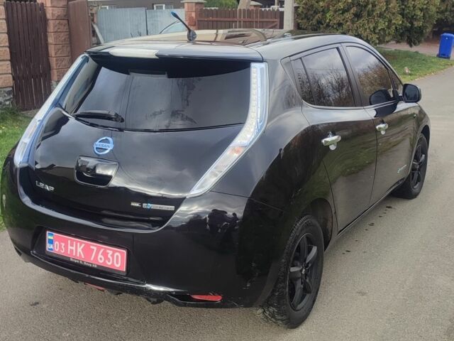 Черный Ниссан Лиф, объемом двигателя 0 л и пробегом 96 тыс. км за 4700 $, фото 3 на Automoto.ua