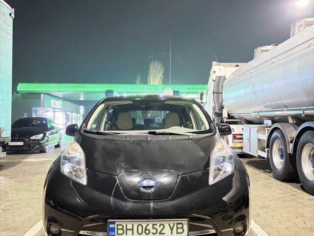 Черный Ниссан Лиф, объемом двигателя 0 л и пробегом 79 тыс. км за 4800 $, фото 1 на Automoto.ua