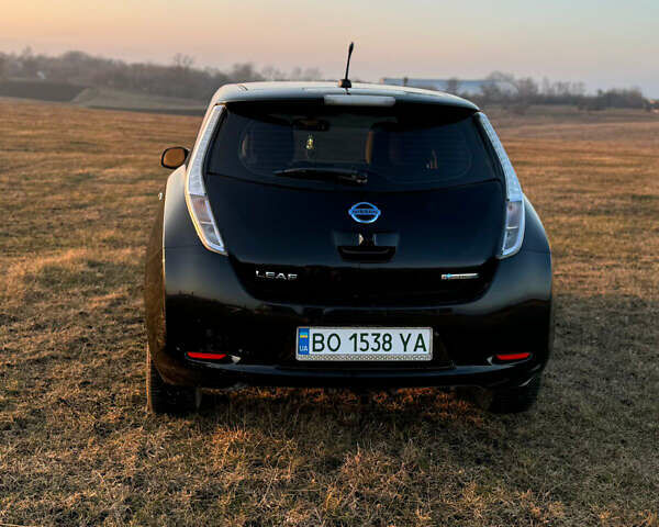 Черный Ниссан Лиф, объемом двигателя 0 л и пробегом 120 тыс. км за 5200 $, фото 5 на Automoto.ua