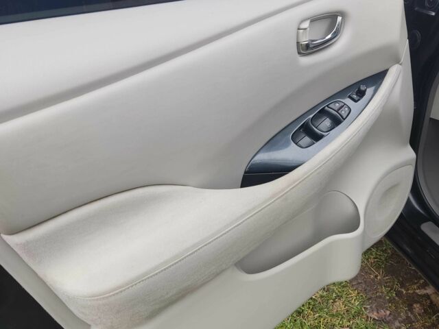 Черный Ниссан Лиф, объемом двигателя 0 л и пробегом 137 тыс. км за 5700 $, фото 16 на Automoto.ua