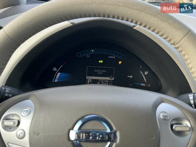 Черный Ниссан Лиф, объемом двигателя 0 л и пробегом 170 тыс. км за 5200 $, фото 9 на Automoto.ua