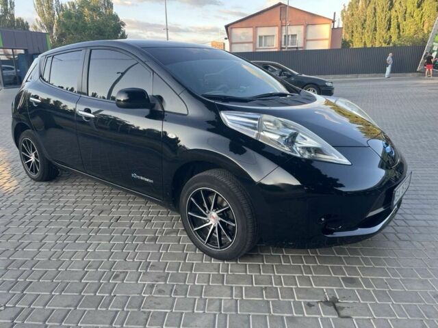 Черный Ниссан Лиф, объемом двигателя 0 л и пробегом 130 тыс. км за 6500 $, фото 1 на Automoto.ua