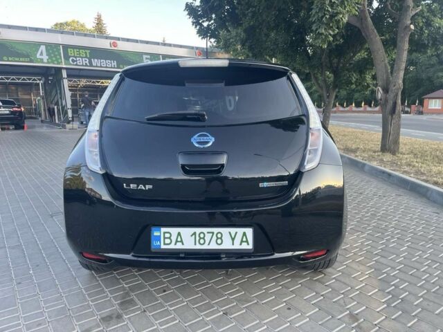 Черный Ниссан Лиф, объемом двигателя 0 л и пробегом 130 тыс. км за 6500 $, фото 5 на Automoto.ua