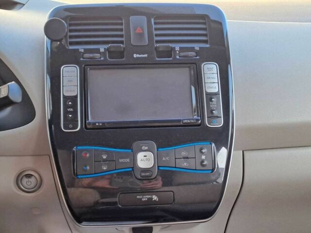 Черный Ниссан Лиф, объемом двигателя 0 л и пробегом 173 тыс. км за 5240 $, фото 9 на Automoto.ua