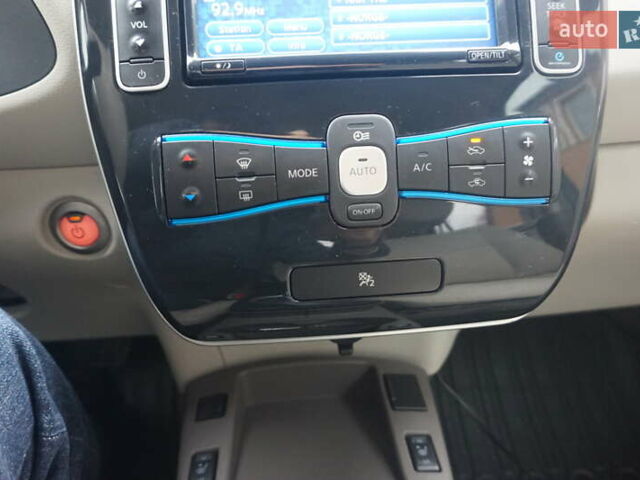 Черный Ниссан Лиф, объемом двигателя 0 л и пробегом 121 тыс. км за 4333 $, фото 34 на Automoto.ua