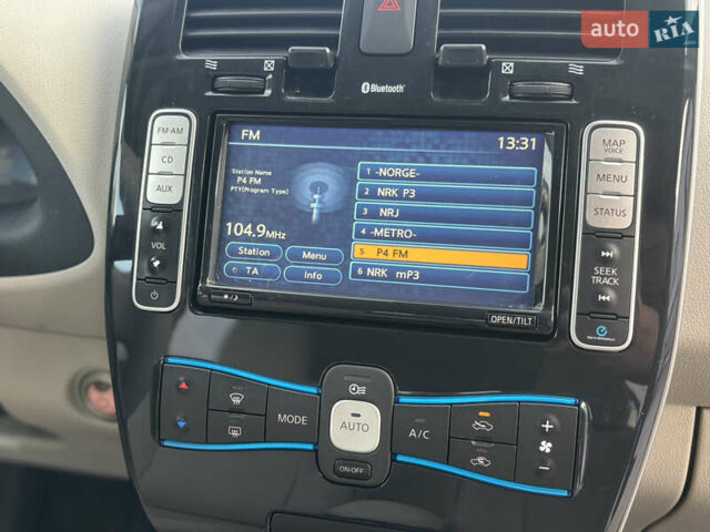 Черный Ниссан Лиф, объемом двигателя 0 л и пробегом 180 тыс. км за 3850 $, фото 24 на Automoto.ua