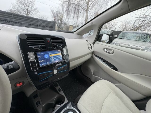 Чорний Ніссан Ліф, об'ємом двигуна 0 л та пробігом 97 тис. км за 4000 $, фото 19 на Automoto.ua