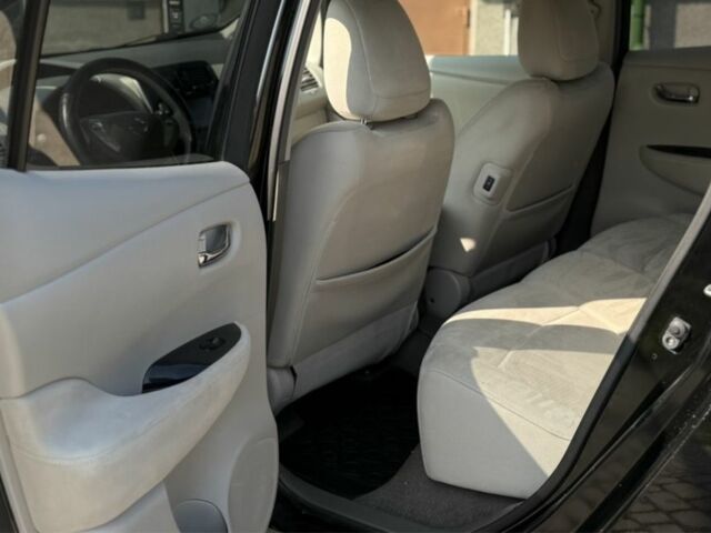 Черный Ниссан Лиф, объемом двигателя 0 л и пробегом 160 тыс. км за 5200 $, фото 7 на Automoto.ua