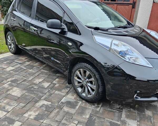Черный Ниссан Лиф, объемом двигателя 0 л и пробегом 135 тыс. км за 5150 $, фото 4 на Automoto.ua