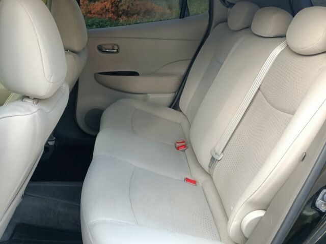 Чорний Ніссан Ліф, об'ємом двигуна 0 л та пробігом 159 тис. км за 4950 $, фото 14 на Automoto.ua