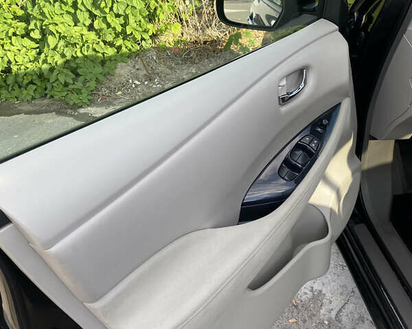 Черный Ниссан Лиф, объемом двигателя 0 л и пробегом 130 тыс. км за 5990 $, фото 9 на Automoto.ua