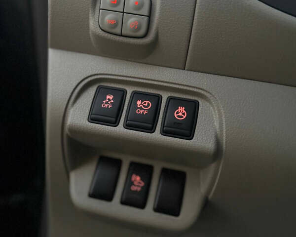 Черный Ниссан Лиф, объемом двигателя 0 л и пробегом 133 тыс. км за 4400 $, фото 24 на Automoto.ua