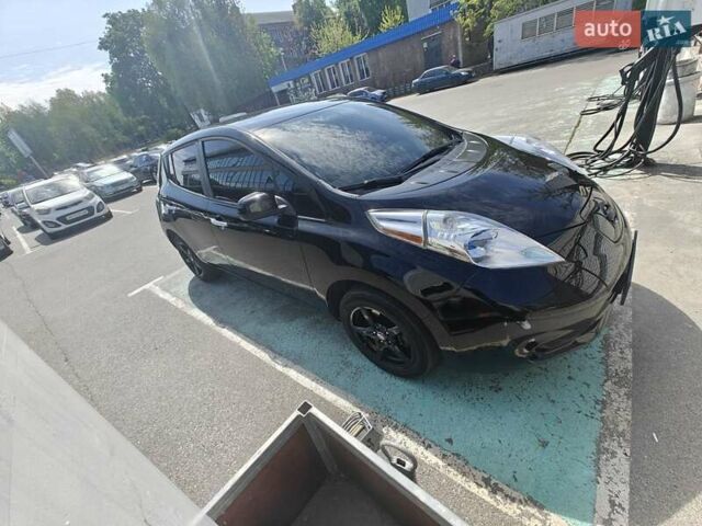 Черный Ниссан Лиф, объемом двигателя 0 л и пробегом 220 тыс. км за 6200 $, фото 1 на Automoto.ua