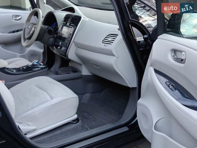 Ніссан Ліф 2012 у Івано-Франківську на Automoto.ua Чорний Ніссан Ліф, об'ємом двигуна 0 л та пробігом 71 тис. км за 4750 $, фото 24 на Automoto.ua