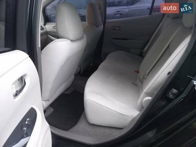 Черный Ниссан Лиф, объемом двигателя 0 л и пробегом 84 тыс. км за 4500 $, фото 10 на Automoto.ua
