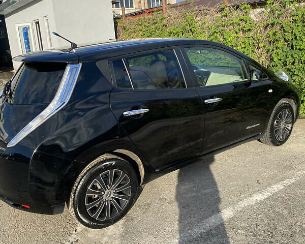 Черный Ниссан Лиф, объемом двигателя 0 л и пробегом 130 тыс. км за 5990 $, фото 2 на Automoto.ua