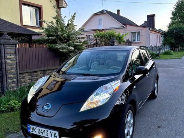 Черный Ниссан Лиф, объемом двигателя 0 л и пробегом 90 тыс. км за 5200 $, фото 1 на Automoto.ua