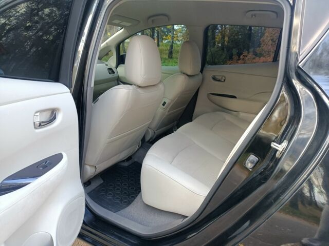 Чорний Ніссан Ліф, об'ємом двигуна 0 л та пробігом 159 тис. км за 4950 $, фото 13 на Automoto.ua