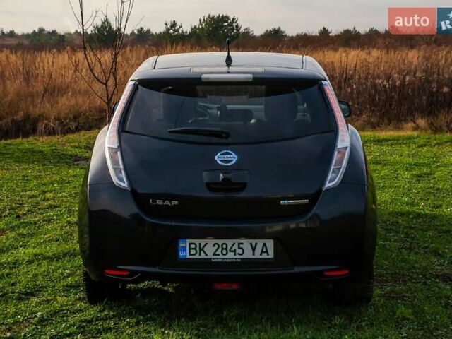 Чорний Ніссан Ліф, об'ємом двигуна 0 л та пробігом 134 тис. км за 6100 $, фото 6 на Automoto.ua