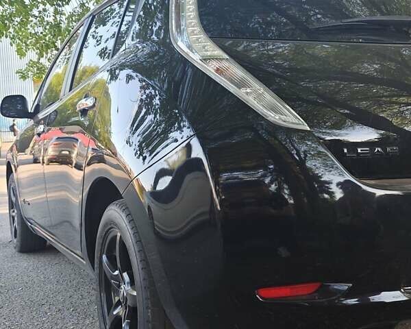 Черный Ниссан Лиф, объемом двигателя 0 л и пробегом 220 тыс. км за 6200 $, фото 16 на Automoto.ua