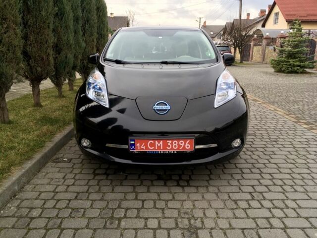 Черный Ниссан Лиф, объемом двигателя 0 л и пробегом 150 тыс. км за 4250 $, фото 19 на Automoto.ua