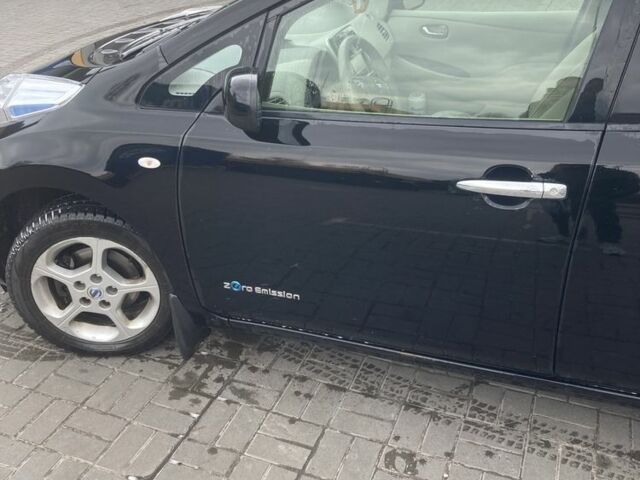 Чорний Ніссан Ліф, об'ємом двигуна 0 л та пробігом 105 тис. км за 5000 $, фото 3 на Automoto.ua