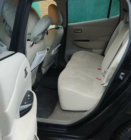 Черный Ниссан Лиф, объемом двигателя 0 л и пробегом 200 тыс. км за 4000 $, фото 4 на Automoto.ua