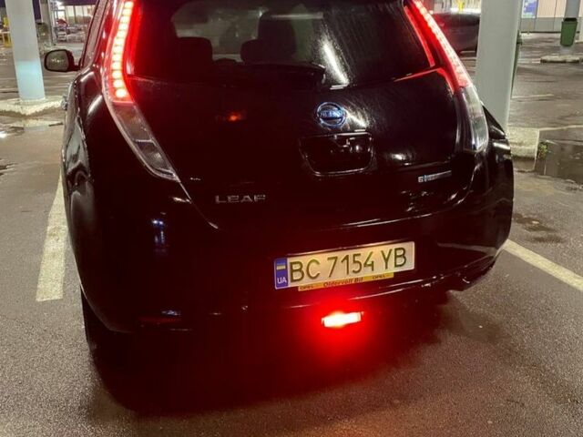 Черный Ниссан Лиф, объемом двигателя 0 л и пробегом 150 тыс. км за 3800 $, фото 5 на Automoto.ua