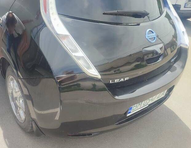 Черный Ниссан Лиф, объемом двигателя 0 л и пробегом 168 тыс. км за 5309 $, фото 4 на Automoto.ua