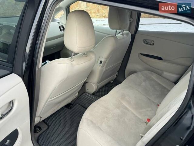 Чорний Ніссан Ліф, об'ємом двигуна 0 л та пробігом 101 тис. км за 5250 $, фото 4 на Automoto.ua