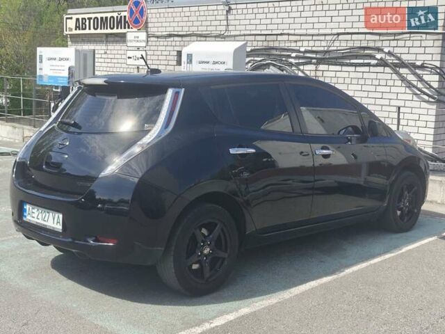 Черный Ниссан Лиф, объемом двигателя 0 л и пробегом 220 тыс. км за 6200 $, фото 4 на Automoto.ua