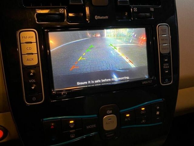 Черный Ниссан Лиф, объемом двигателя 0 л и пробегом 150 тыс. км за 3800 $, фото 14 на Automoto.ua