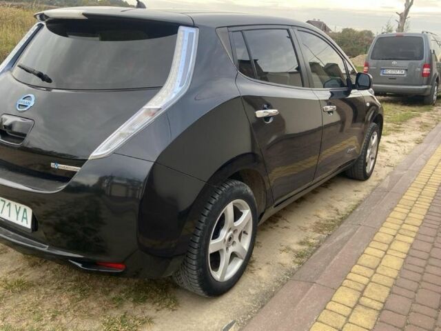 Черный Ниссан Лиф, объемом двигателя 0 л и пробегом 114 тыс. км за 5200 $, фото 1 на Automoto.ua