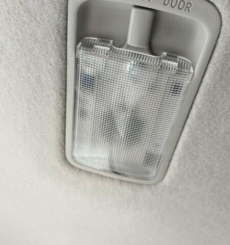 Черный Ниссан Лиф, объемом двигателя 0 л и пробегом 114 тыс. км за 5000 $, фото 4 на Automoto.ua