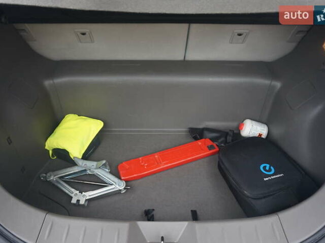 Черный Ниссан Лиф, объемом двигателя 0 л и пробегом 121 тыс. км за 4333 $, фото 50 на Automoto.ua