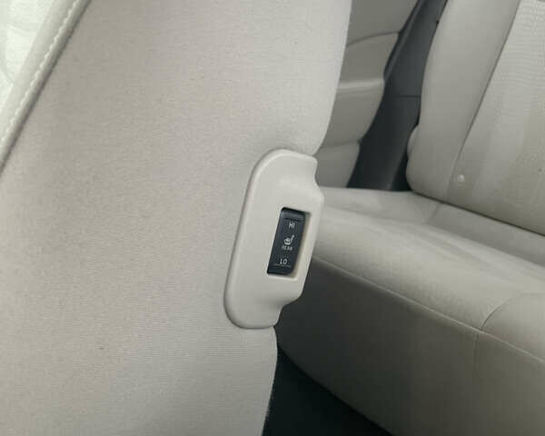 Черный Ниссан Лиф, объемом двигателя 0 л и пробегом 171 тыс. км за 5700 $, фото 24 на Automoto.ua