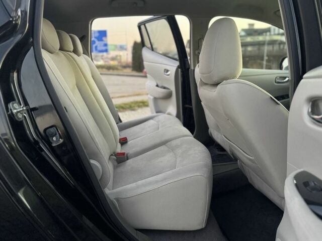 Черный Ниссан Лиф, объемом двигателя 0 л и пробегом 133 тыс. км за 4499 $, фото 6 на Automoto.ua